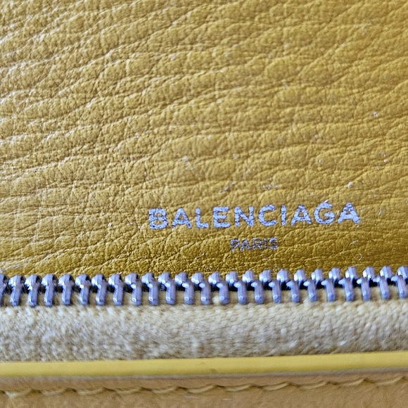 Authentic Balenciaga Wallet - Picture 12 of 16